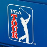 Bogey-free Clark seizes Round 1 lead in Phoenix