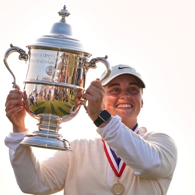 Stark dodges trouble, leads U.S. Women’s Open