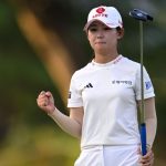 Hwang ties tourney record with 62 for LOTTE lead